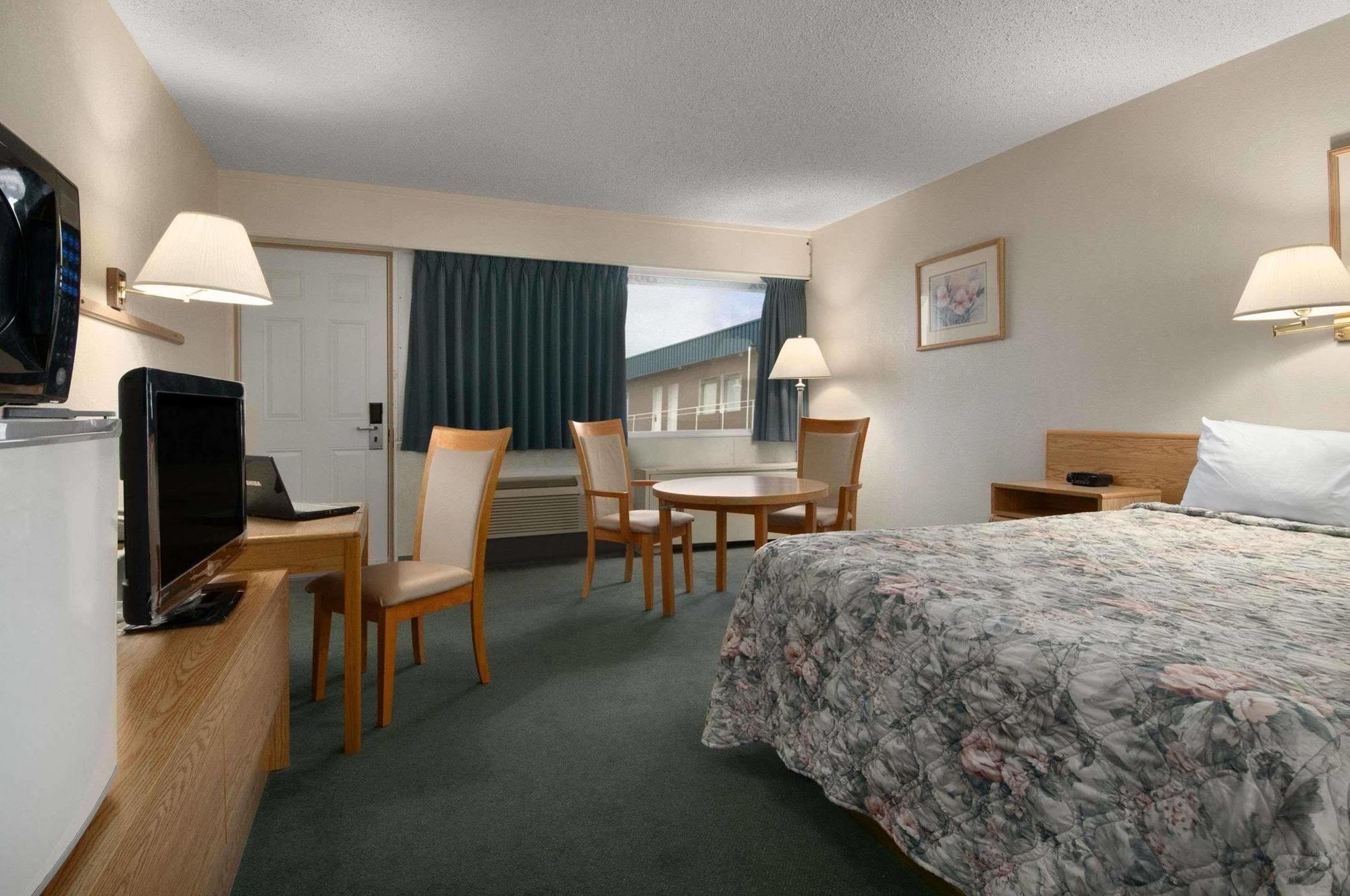 Skyview Swift Current Hotel Luaran gambar